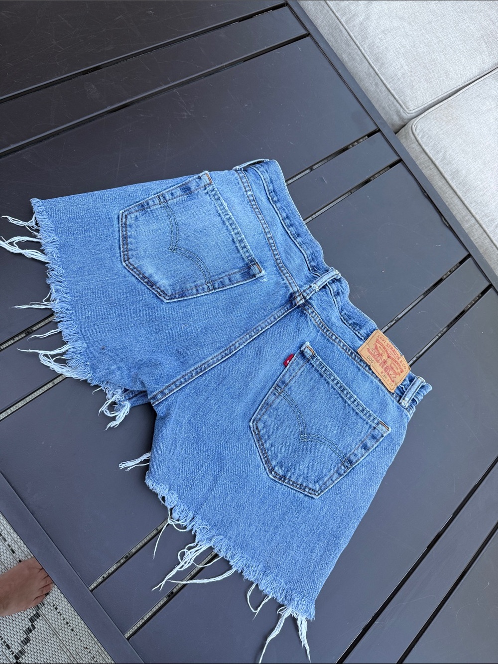 Levi’s Women’s Classic Blue Denim Cutoff Shorts size 34”